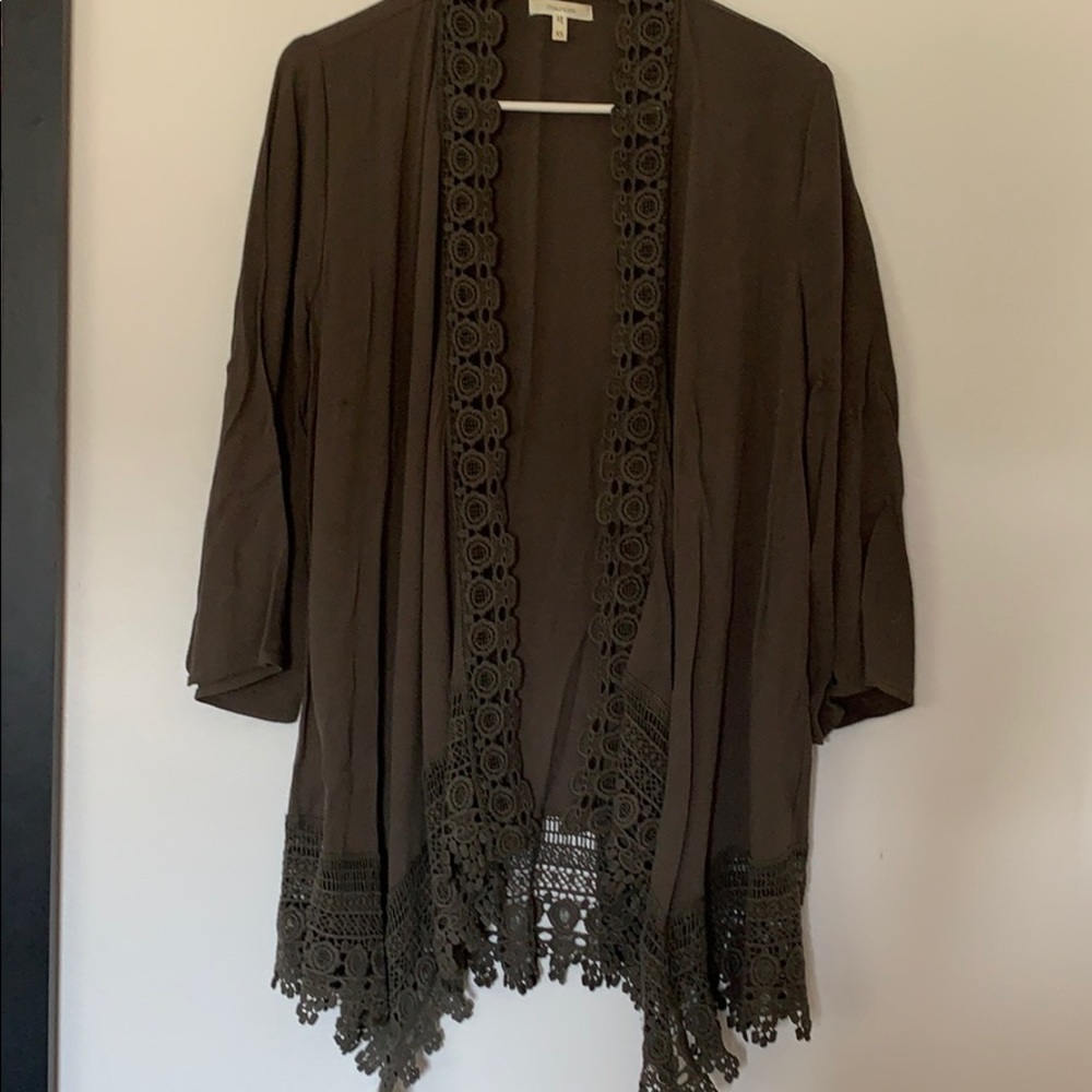 Green crochet trim kimono